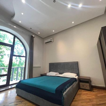Saryan Hotel Ереван Екстериор снимка