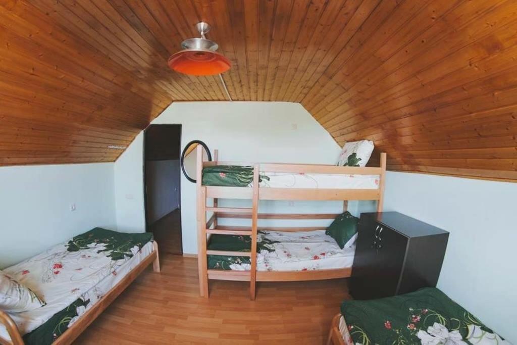 Saryan Hotel Ереван Екстериор снимка