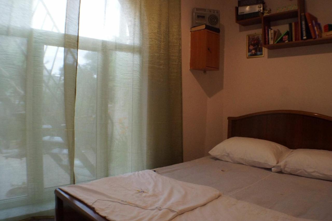 Saryan Hotel Ереван Екстериор снимка